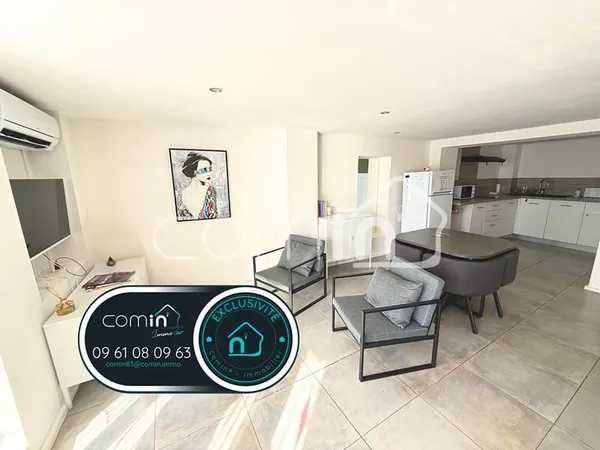 Grand studio de 42m2 refait à neuf