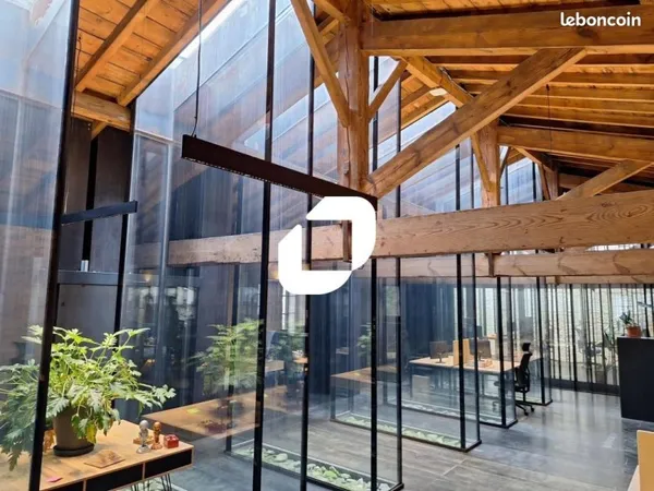 Bureau 230 m²