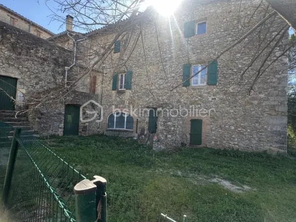Appartement duplex cosy 52 M2 en campagne à Saint-Christol-Lès-Alès