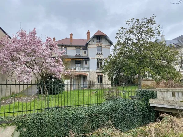 Maison bourgeoise de 186m2 au bord du canal