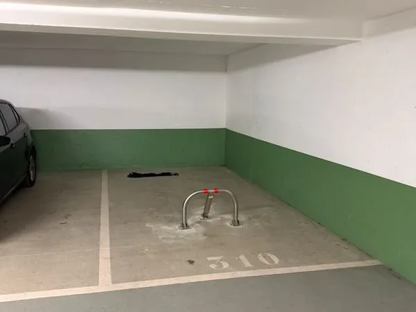 Place de parking à louer