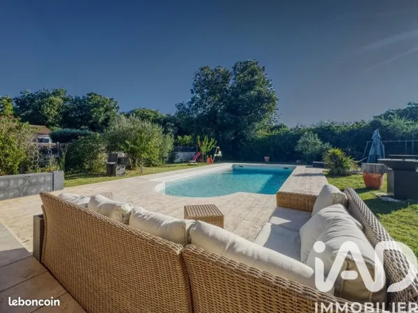 Propriété 7 pièces 187 m²