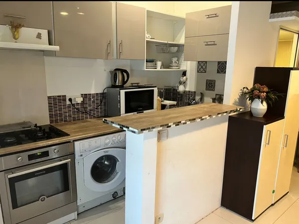 Beau studio meublé 30 m² Avec belle terrasse