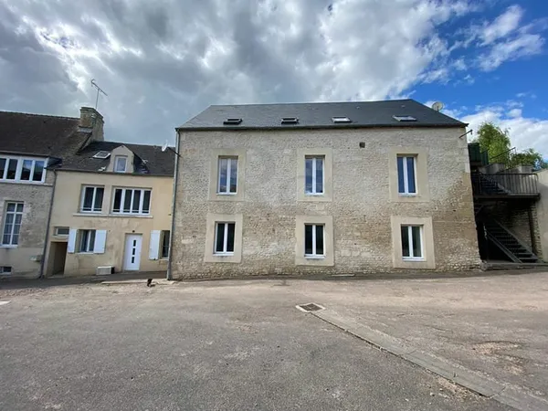 F2 lumineux au dernier étage, Idéal investisseur ou primo-accédant!