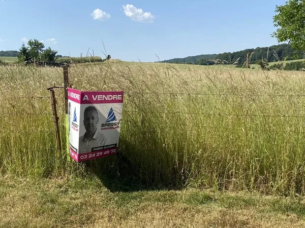 CLAVY-WARBY-TERRAIN DE 1225M2 CONSTRUCTIBLE NON VIABILISE