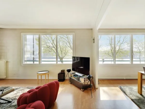 VUE SUR LA SEINE