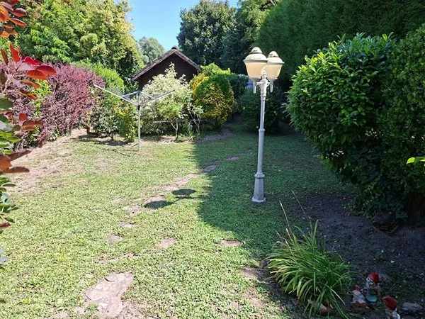 Maison sur sous-sol avec jardin à St Martin d'Etampes