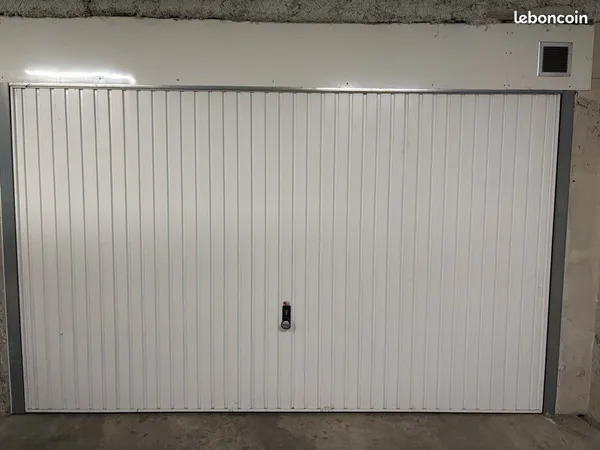 Stockage Location Vaujours   180€