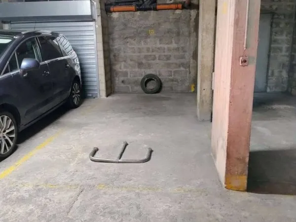 Parking 13 m²