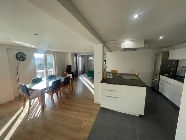 Appartement 6 pièces 136 m²