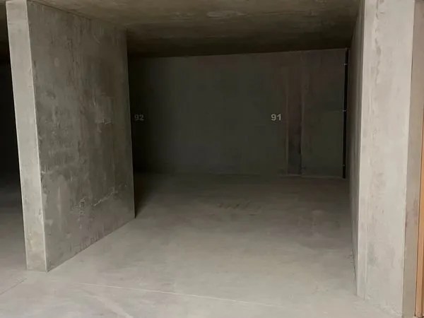 Places de stationnement en sous-sol - Résidence neuve - Possibilité de box