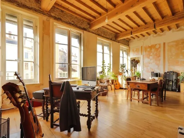 T2 - 65,7 m² - Croix-Rousse - Lumineux - Cachet de l'