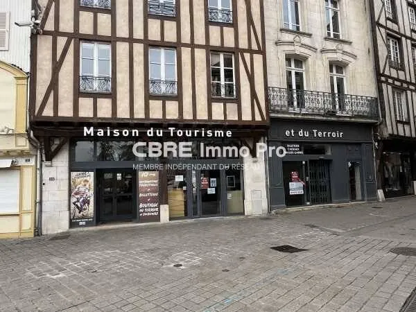 Local commercial 262 m²