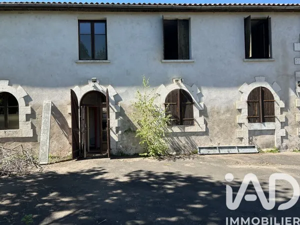 Maison 8 pièces 275 m²