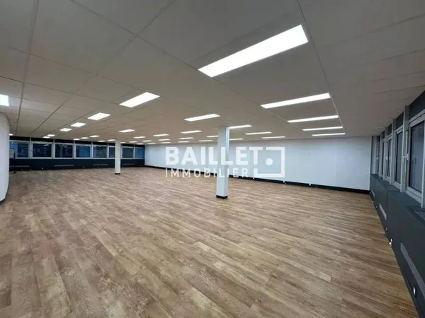 Bureaux 725 m²