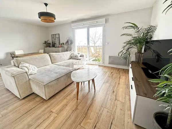 A VENDRE - Appartement 3 pièces - LA CHAPELLE DES FOUGERETZ