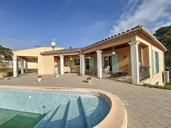 Villa Nimes 170 m2