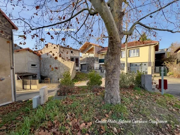Maison 5 pièces à vendre à SAINT-BONNET-PRES-RIOM (63) avec 4 chambres, terrasse et grand garage