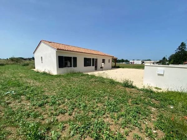Le plaisir d'emménager dans une maison neuve,,à Marsalès, pr