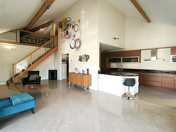 Appartement 6 pièces 155 m²