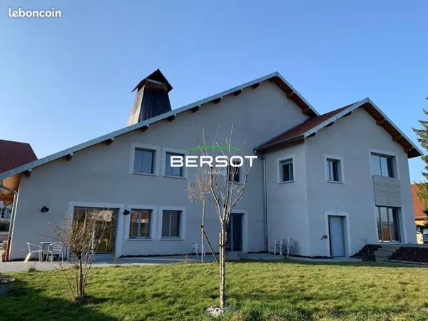 Maison 11 pièces 300 m²