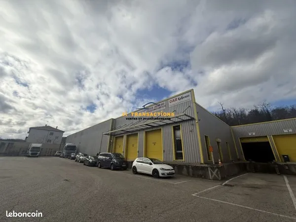 Local 1800 m² Lorette