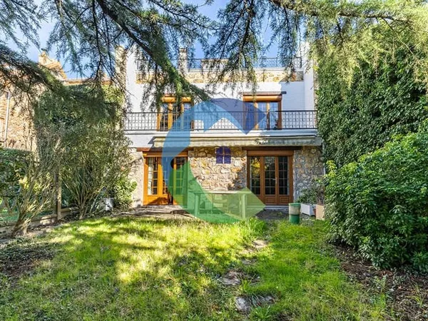Maison 7 pièce(s) 195.34 m2