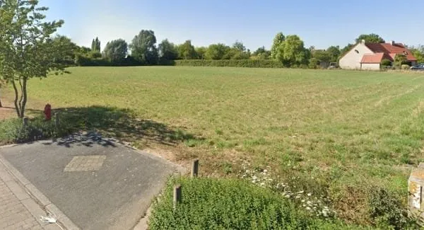 Terrain 905 m²
