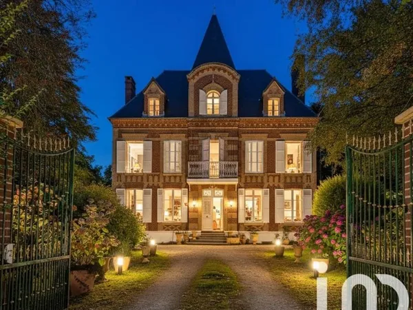 Maison 9 pièces 205 m²
