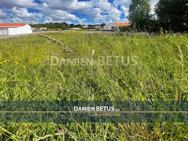 Terrain à vendre de 415,00 m² LA CHAIZE GIRAUD (85), proche Brétignolles-sur-Mer