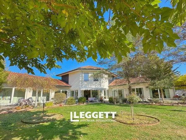 Maison 9 pièce(s), BOURG-DU-BOST