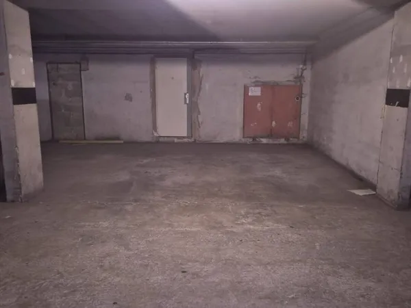 Stationnement Location Marseille   28000€