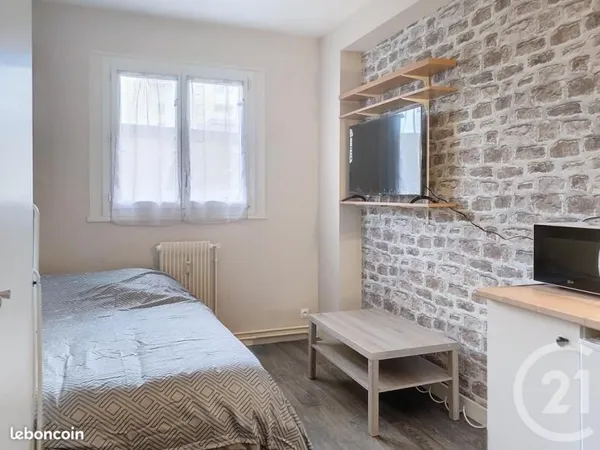 Studio 1 pièce 12 m²