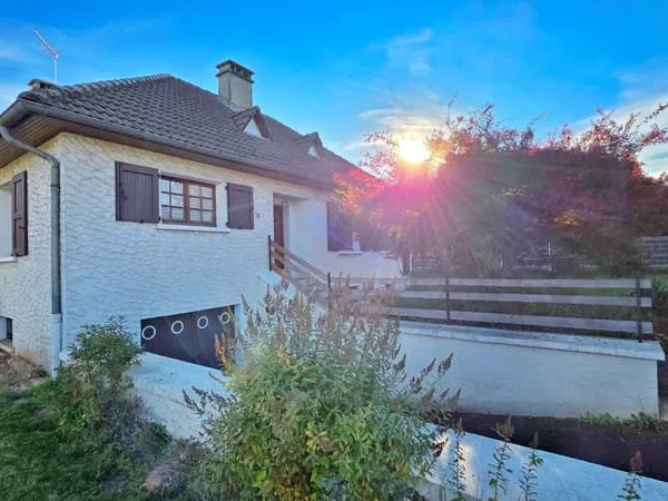 Maison Aurillac 6 pièces 151.43 m2 AURILLAC MARMIERS
