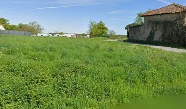 Terrain 1055 m²