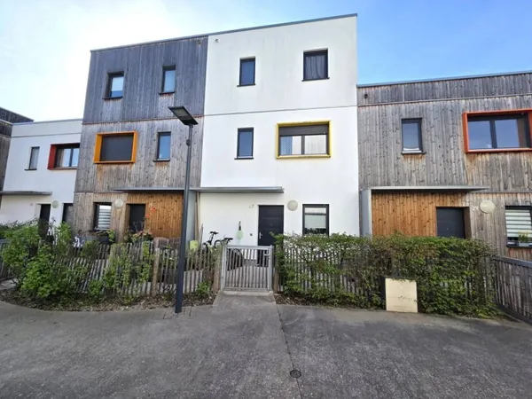 Maison jumelée 5 pièces 96 m²