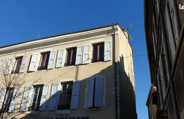 Grand appartement centre ville de DIE