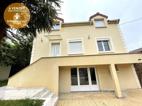 Maison 137 m2, terrain 337 m2 à DOMONT (95)
