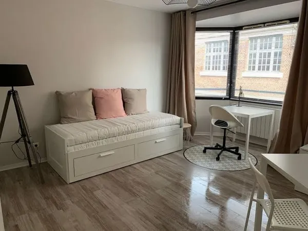 Studio 1 pièce 24 m²
