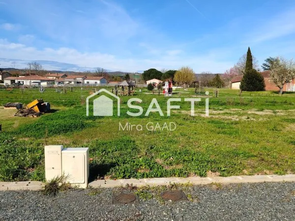 Terrain 631m2 plat viabilisé et tout à l'égout