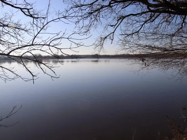 UNE BELLE SURFACE DE PLANS D'EAU