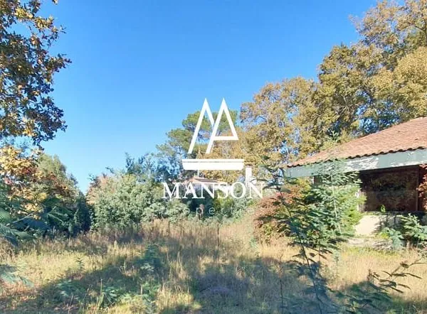 Andernos Maison sur terrain de 1100m2 en zone UC