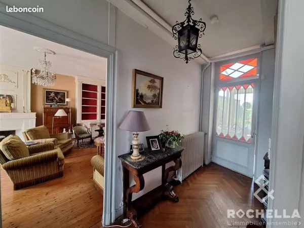 Maison 10 pièces 275 m²