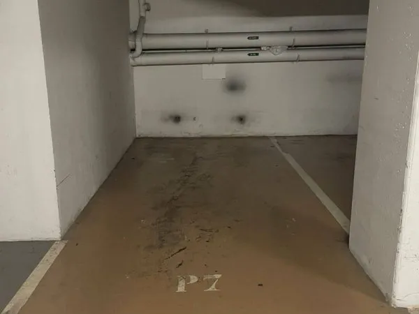 Parking 13 m²