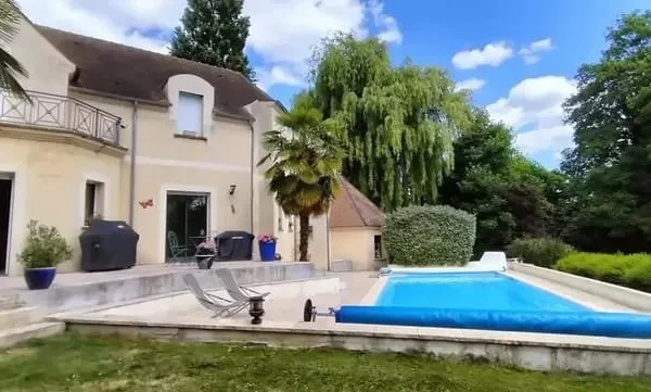 Maison 260 m² 8 pièces