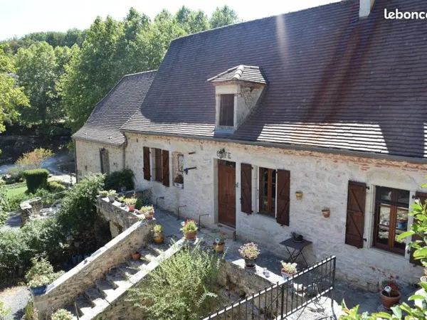Ensemble de deux maisons