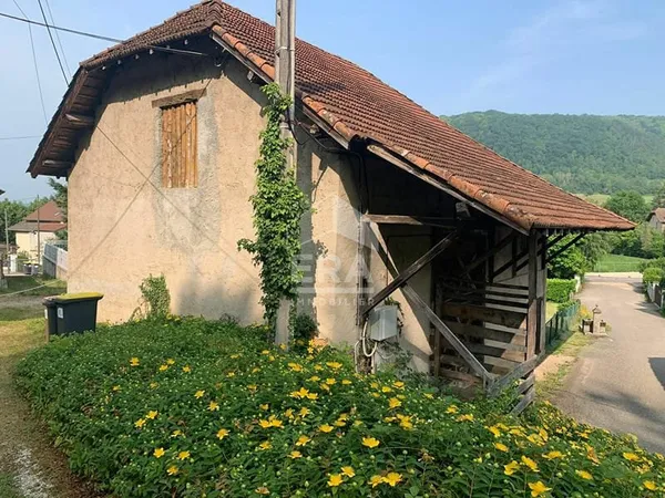 GRANGE A AMENAGER SUR TERRAIN DE 565 m²