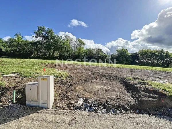 Terrain 875 m²