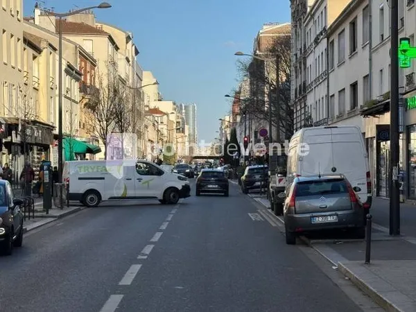 Local commercial 85 m²