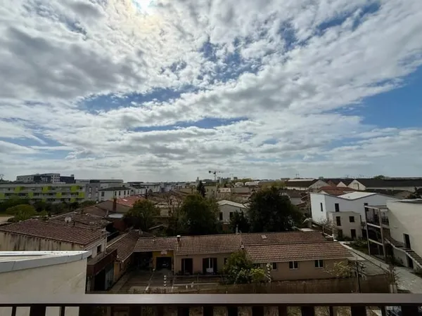 FLOIRAC centre - Appartement T4 avec terrasse de 36m2 et par